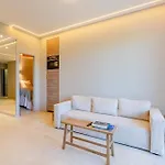 2 Bedroom With Terrace And Garden View 2 Min From Beach